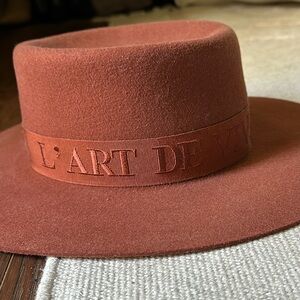 L'ART DE VIVRE Women's Wide Brim Felt Hat - Rust